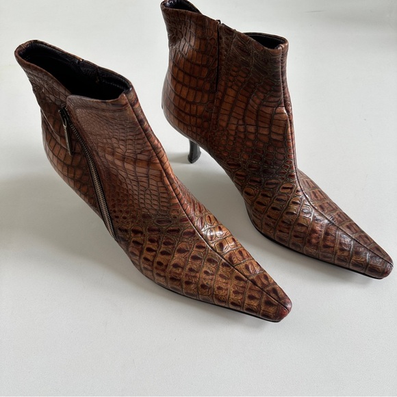 Donald J. Pliner Reptile Embossed Sarra Heeled Ankle Boots Brown Heeled Booties - Picture 3 of 12